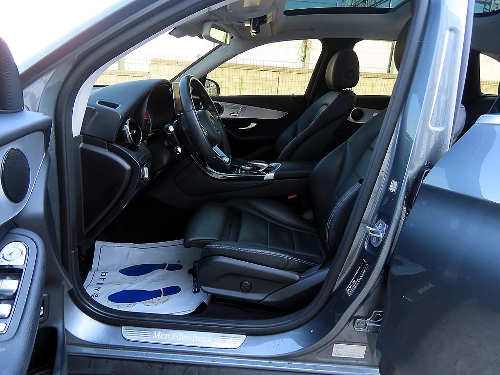 Mercedes Benz GLC Class - Vista 5