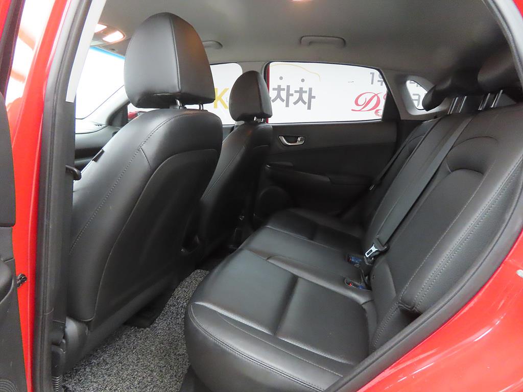 HYUNDAI Kona - Vista 6