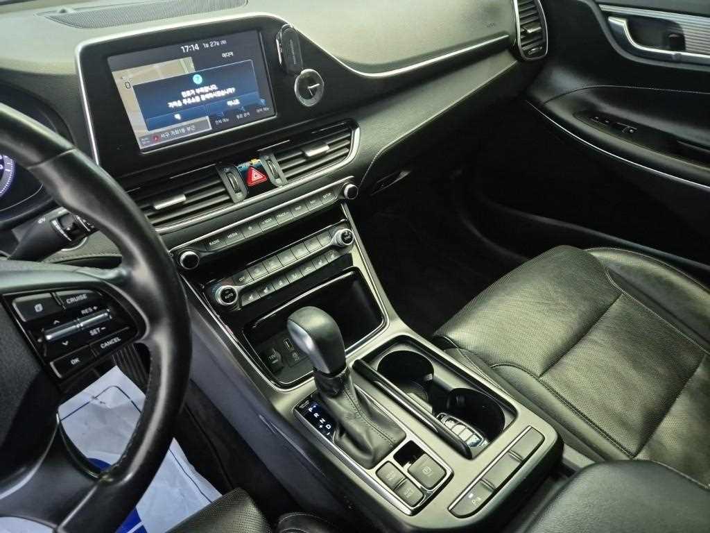 HYUNDAI Grandeur - Vista 10