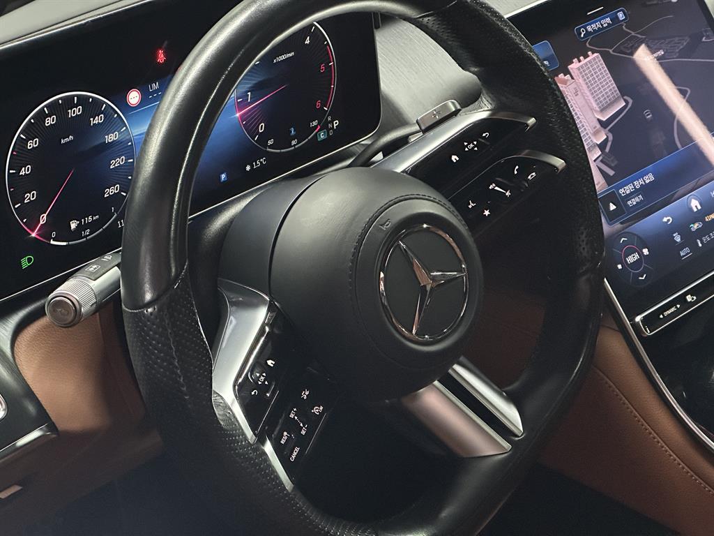 Mercedes Benz S Class - Vista 7