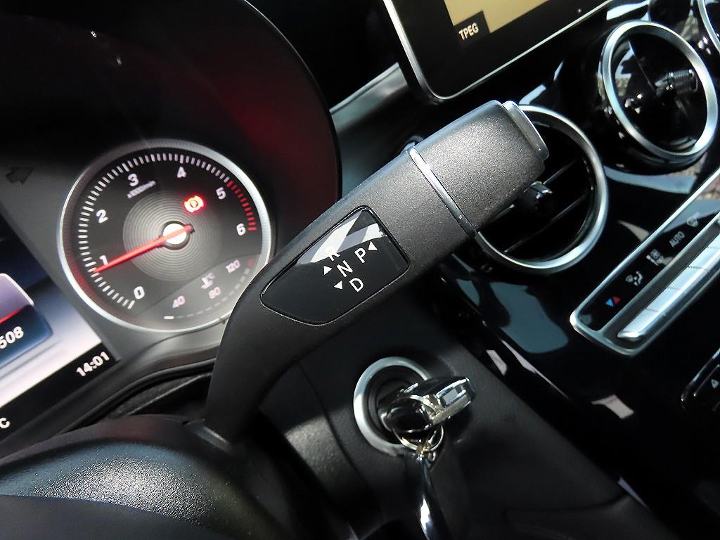 Mercedes Benz GLC Class - Vista 10