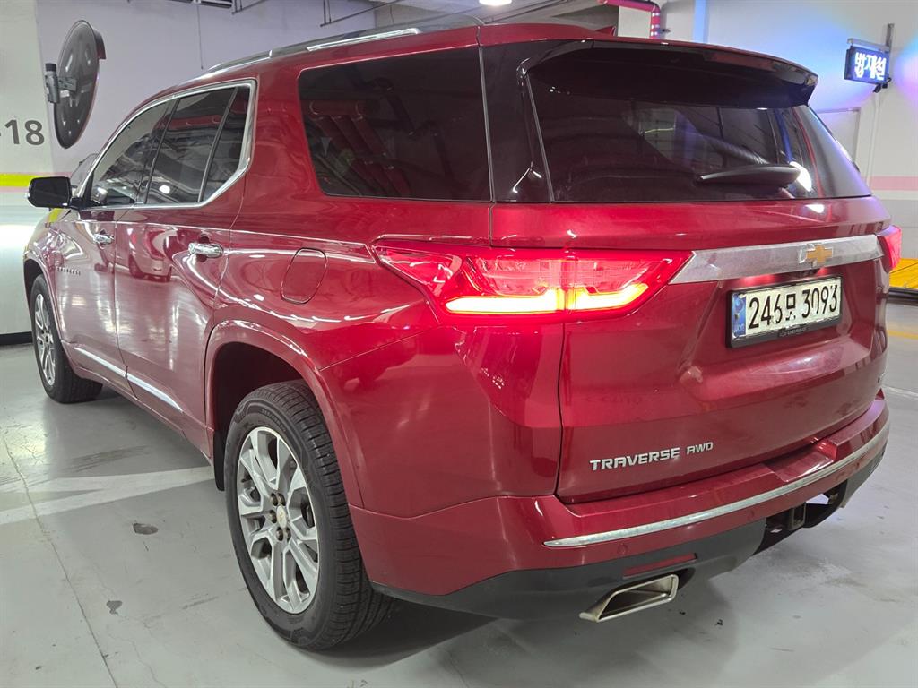 Chevrolet Travers - Vista 3