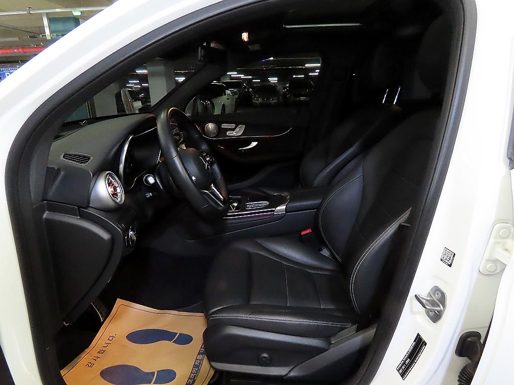 Mercedes Benz GLC Class - Vista 6