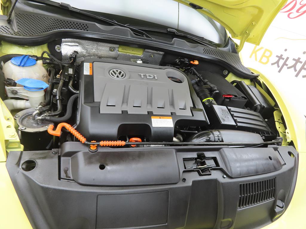 Volkswagen Beetle 2013 Amarillo - Importación desde Corea - HF Imports Iquique - Foto 18