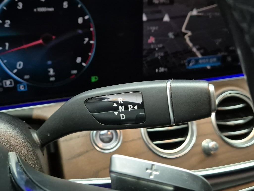 Mercedes Benz E class - Vista 8