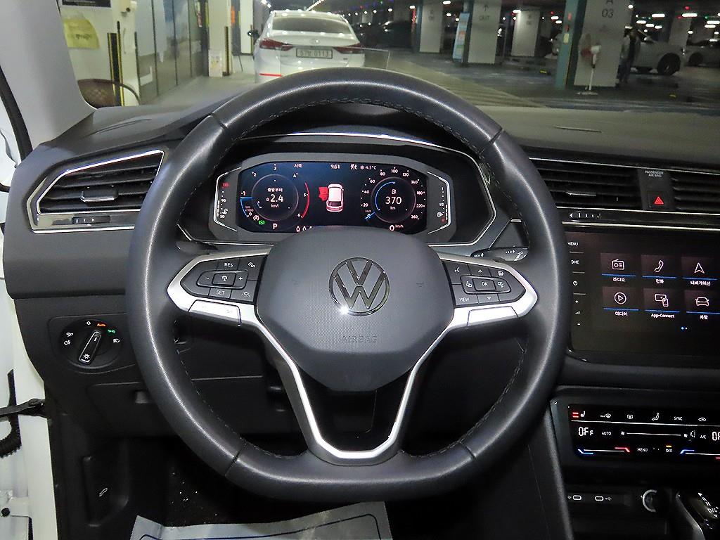 Volkswagen Tiguan - Vista 8