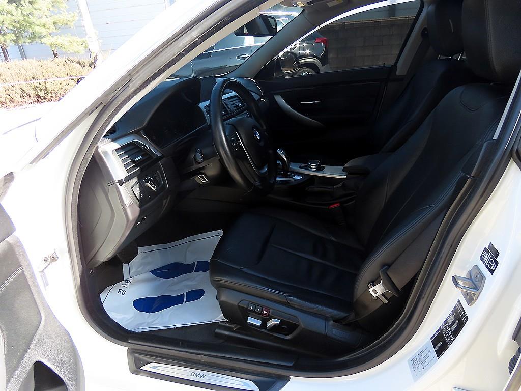 BMW 4 Series - Vista 5