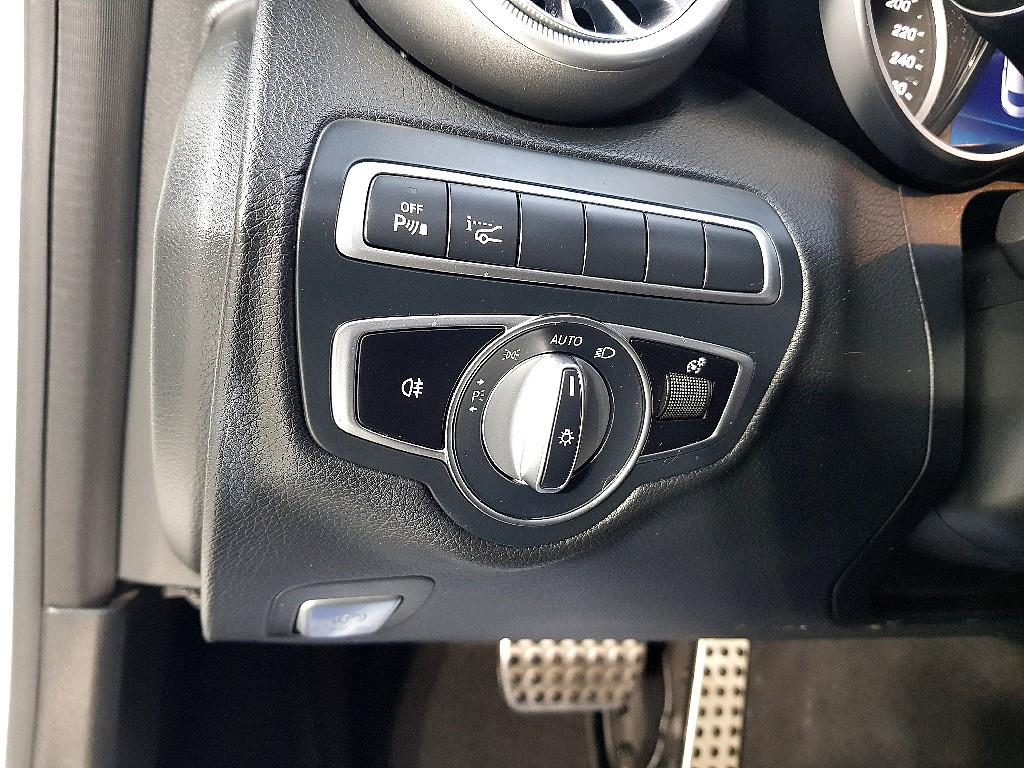 Mercedes Benz C Class - Vista 11