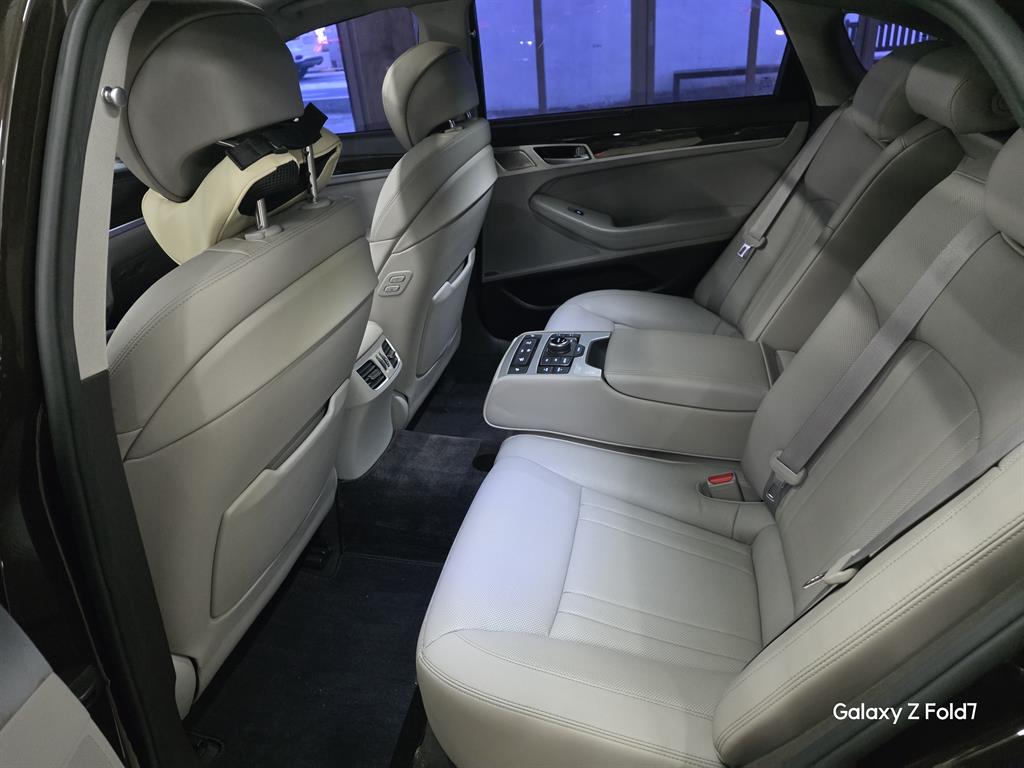 Genesis G80 - Vista 7