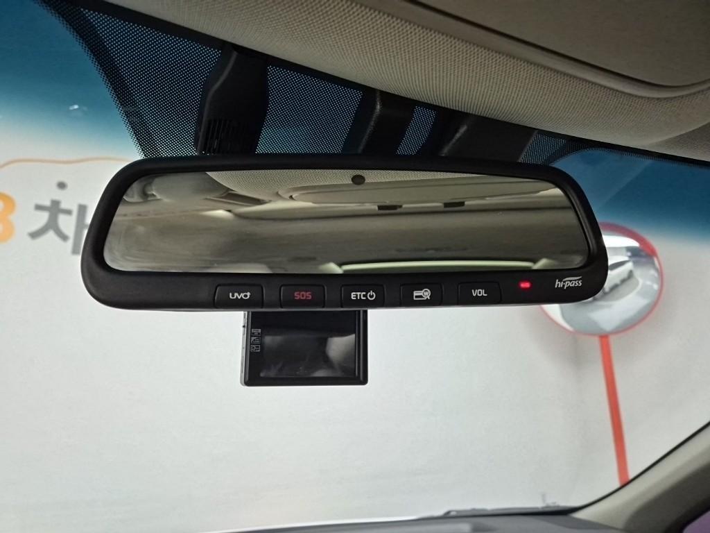 KIA Carnival 2019 Blanco - Importación desde Corea - HF Imports Iquique - Foto 17