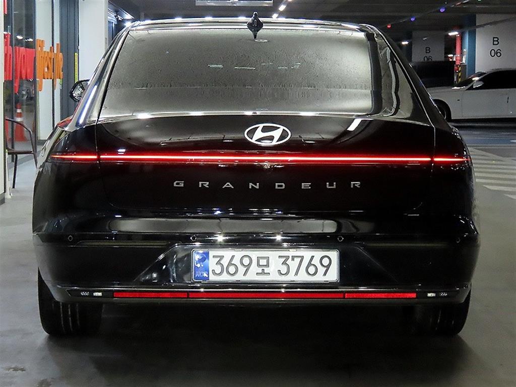 HYUNDAI Grandeur - Vista 5