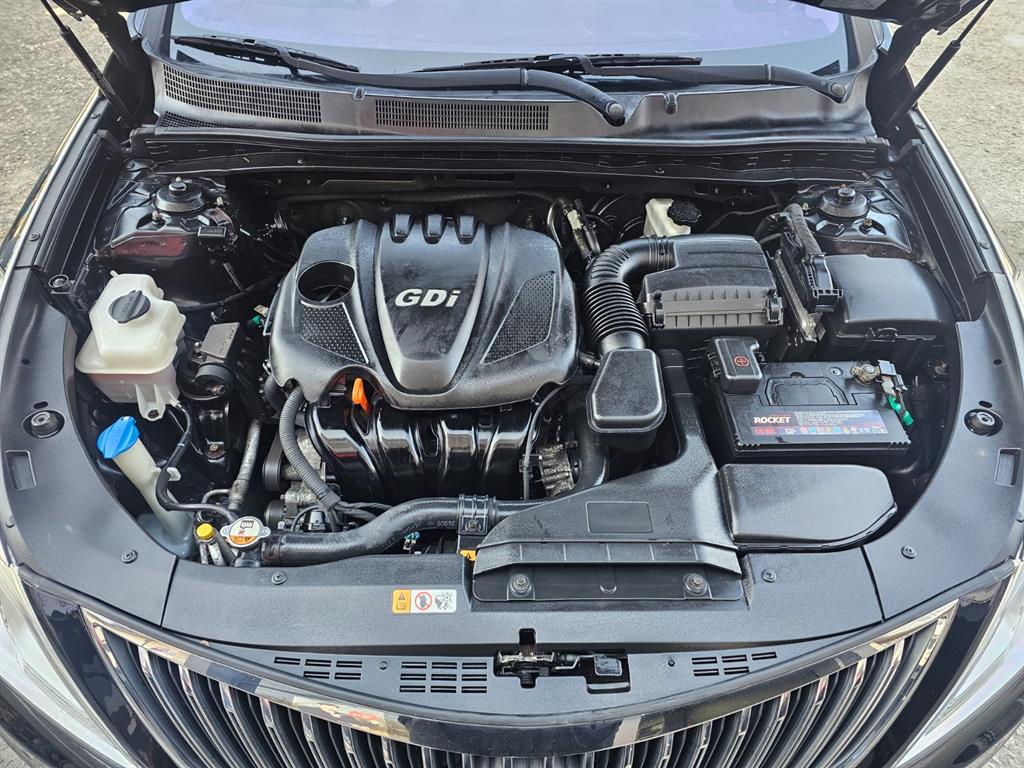 HYUNDAI Grandeur - Vista 5