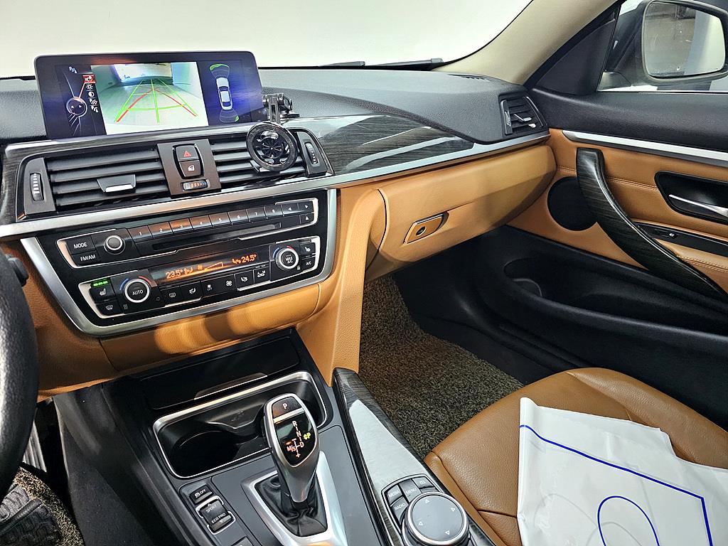 BMW 4 Series - Vista 10