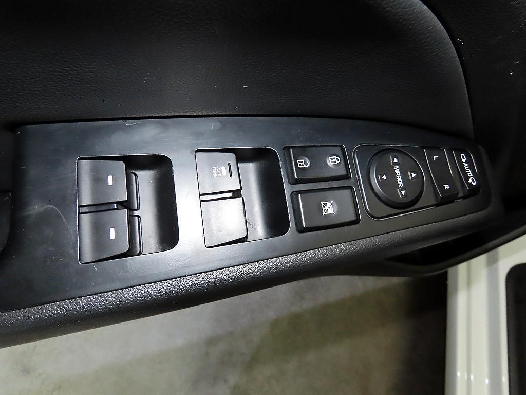 HYUNDAI Avante 2018 Blanco - Importación desde Corea - HF Imports Iquique - Foto 13