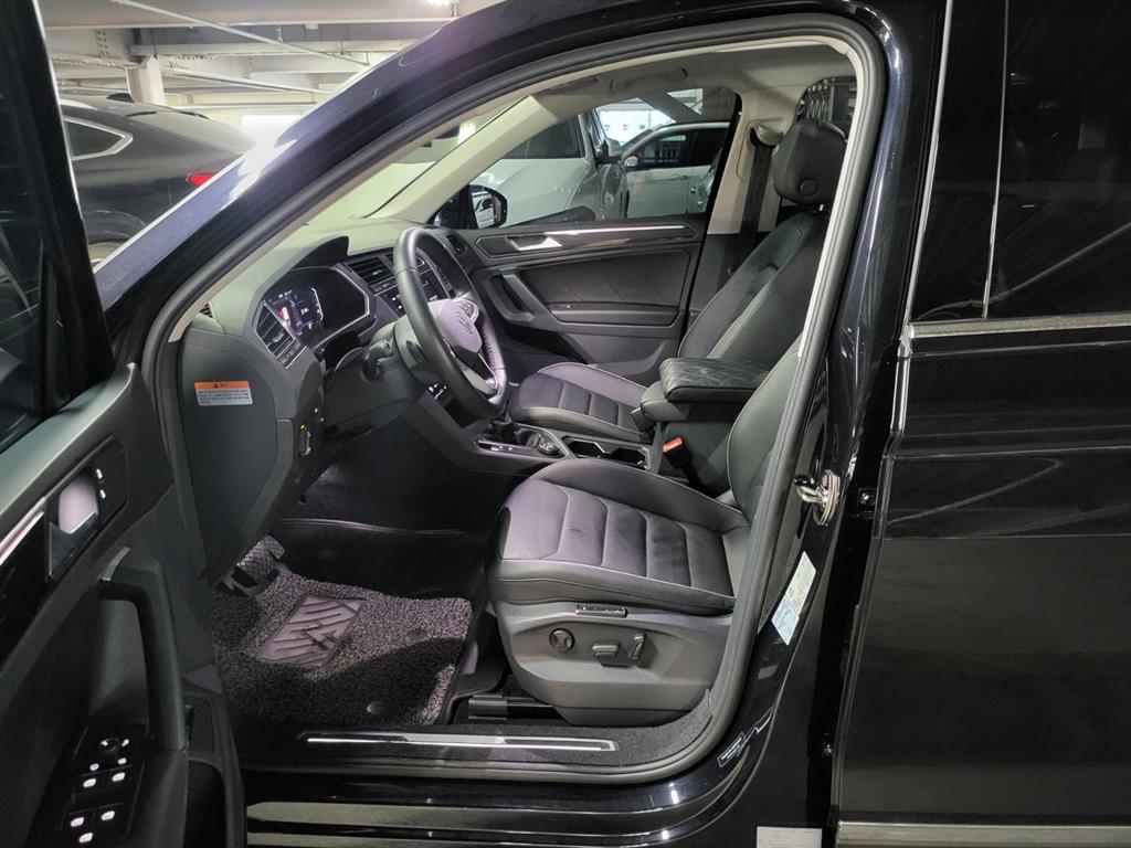 Volkswagen Tiguan - Vista 11