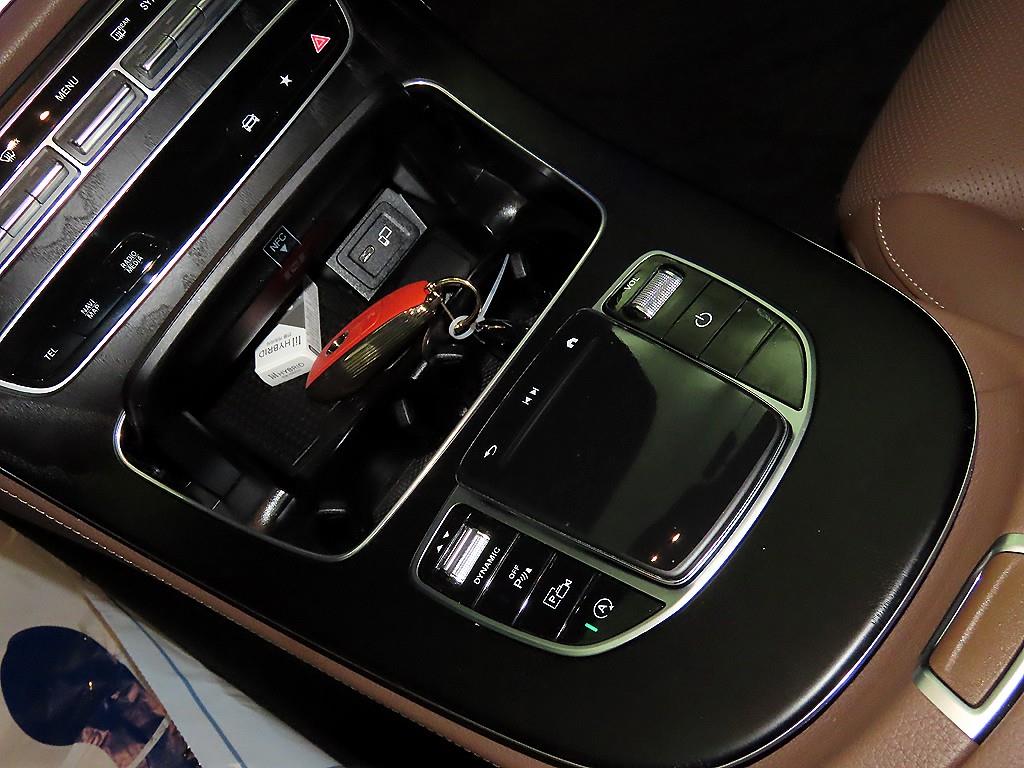 Mercedes Benz E class 2023 Negro - Importación desde Corea - HF Imports Iquique - Foto 13