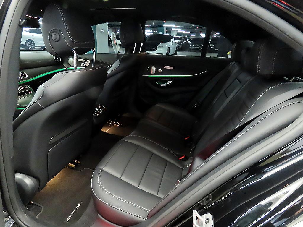 Mercedes Benz E class - Vista 7