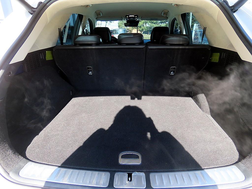 Genesis GV70 2024 Blanco - Importación desde Corea - HF Imports Iquique - Foto 16