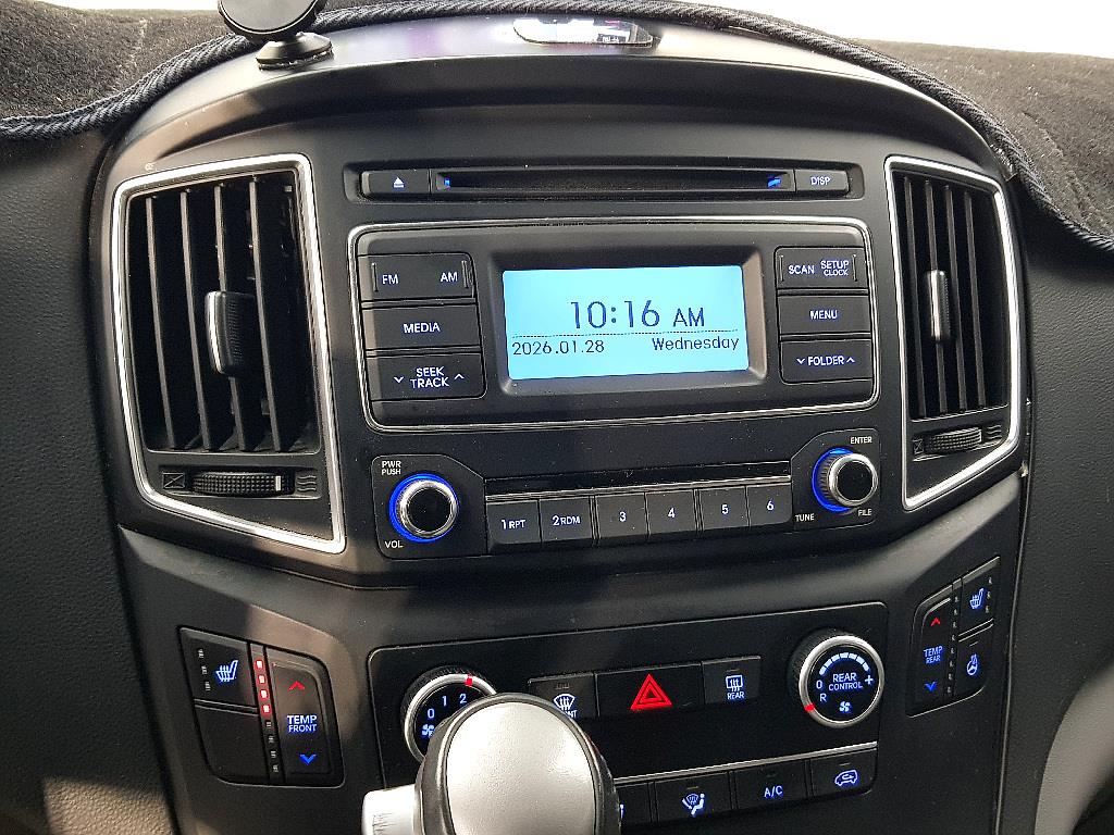 HYUNDAI Starex - Vista 12