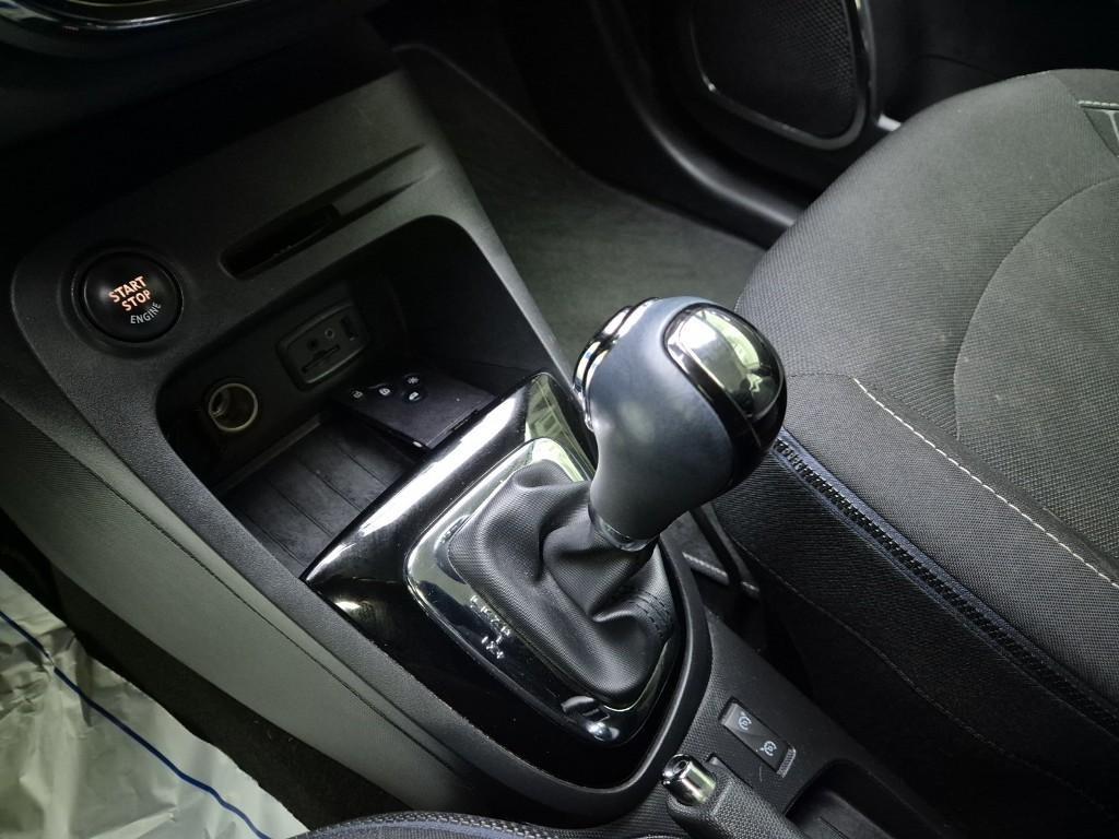 SAMSUNG QM3 - Vista 8