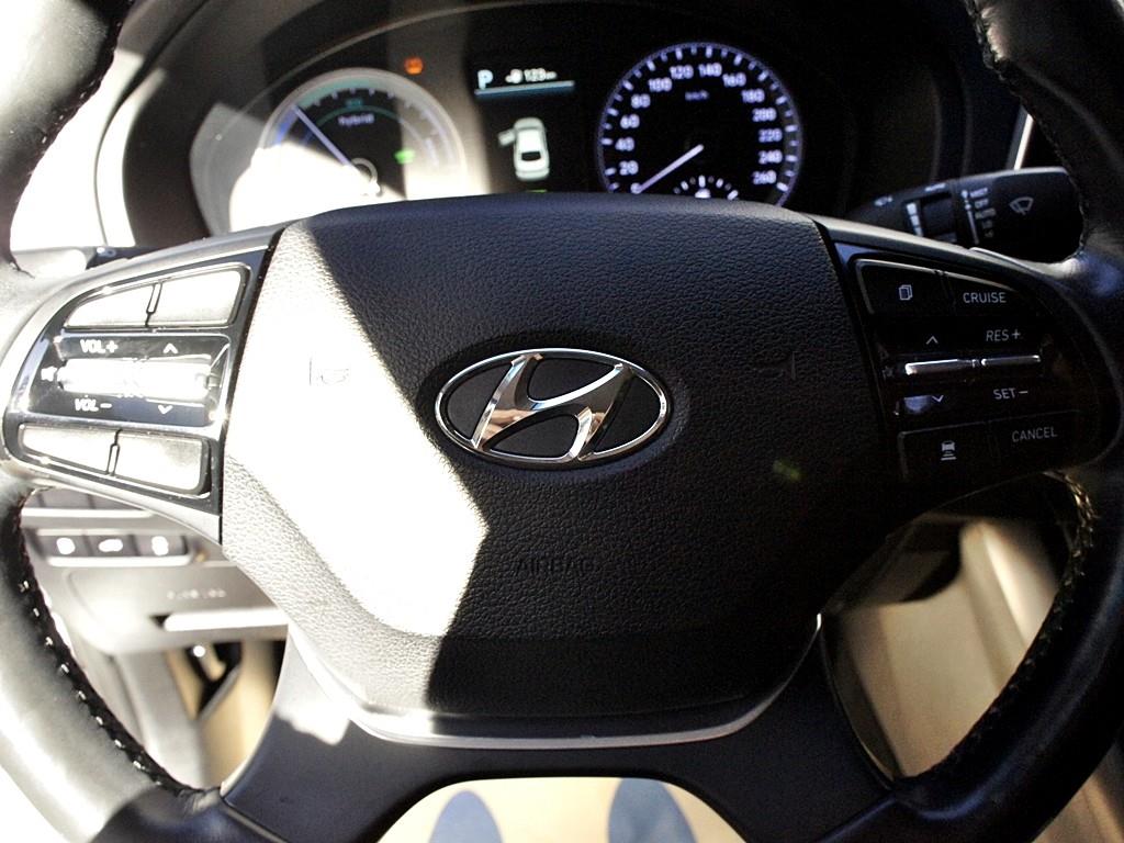 HYUNDAI Grandeur 2018 Blanco - Importación desde Corea - HF Imports Iquique - Foto 8