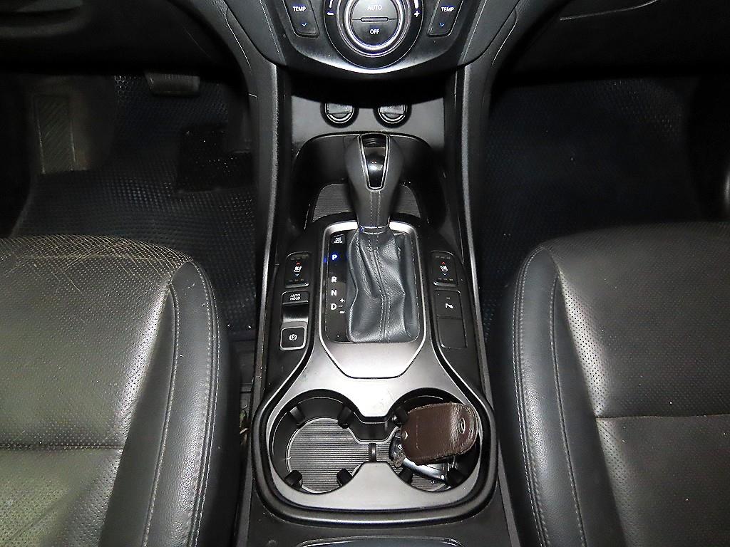 HYUNDAI Maxcruz - Vista 12