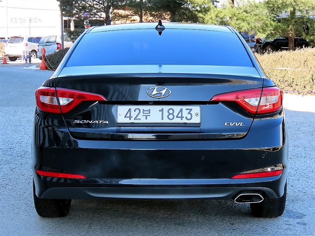 HYUNDAI Sonata - Vista 4