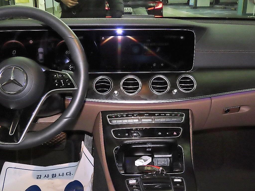 Mercedes Benz E class - Vista 11