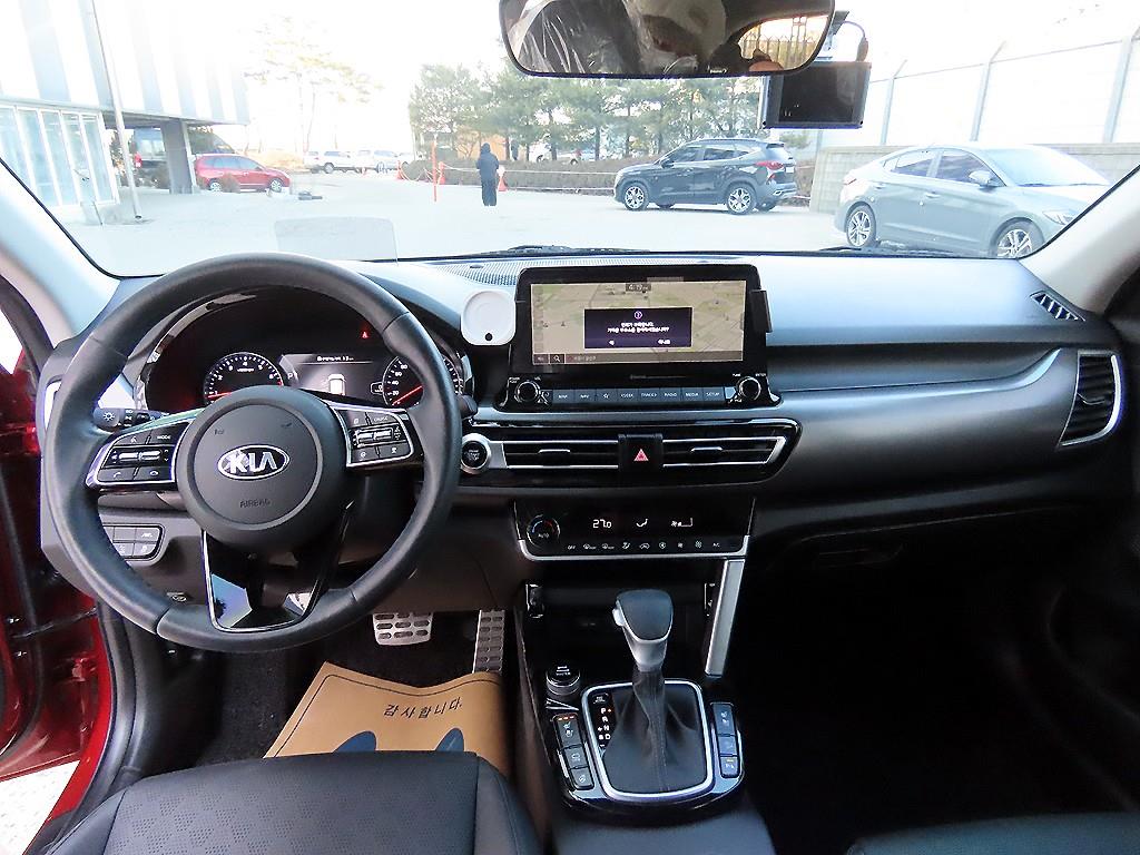 KIA Seltos - Vista 7