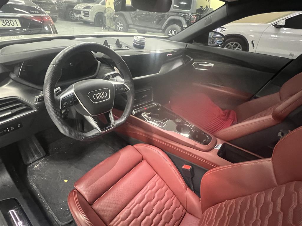 Audi e-Tron GT - Vista 12