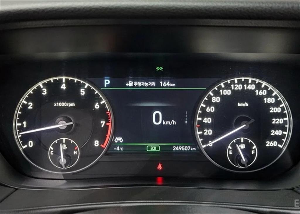 Genesis EQ900 - Vista 8