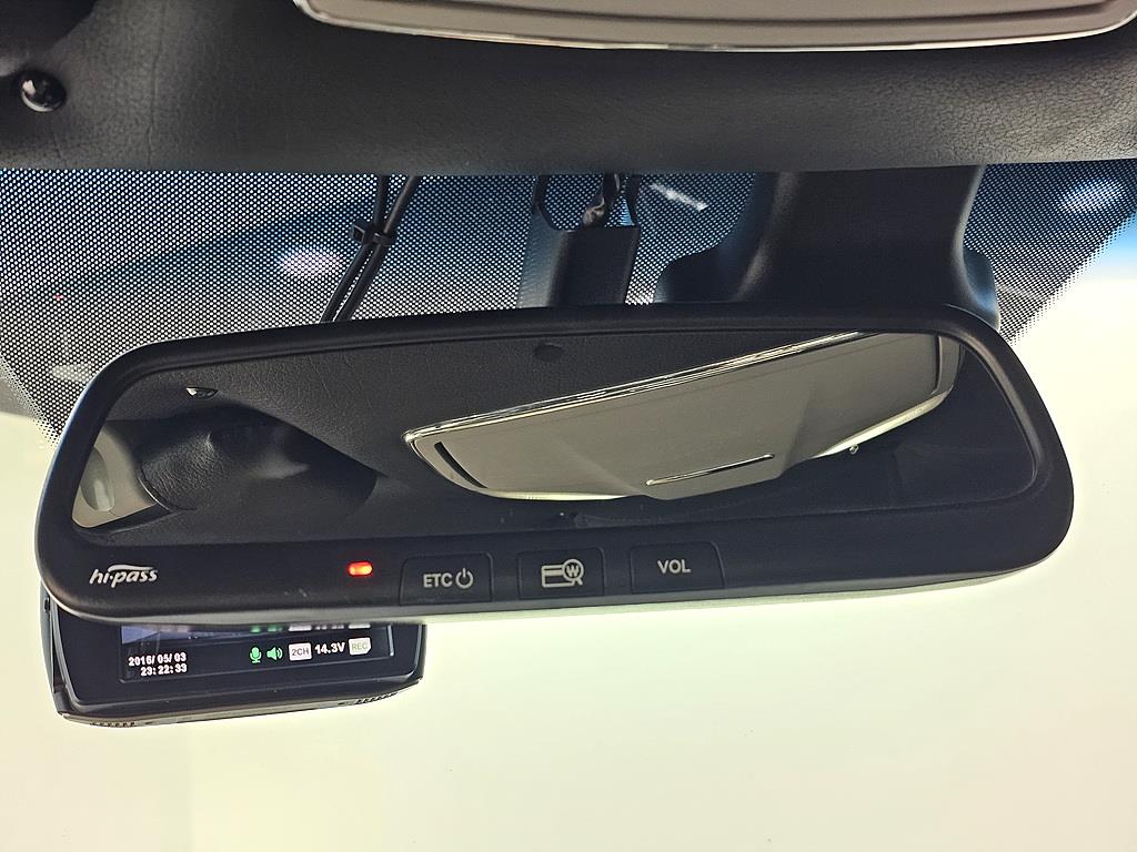 HYUNDAI Equus - Vista 12