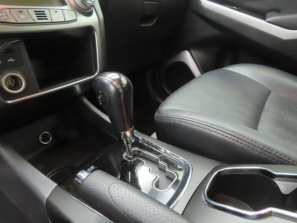 Ssangyong Korando - Vista 11