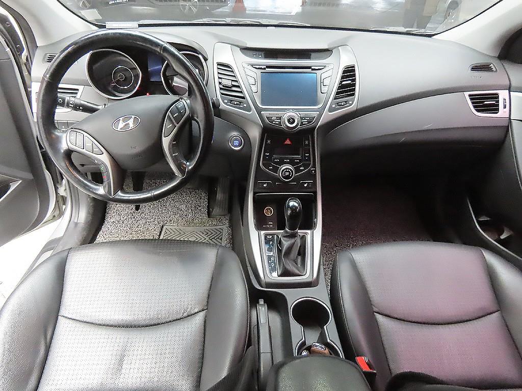 HYUNDAI Avante 2014 Plateado - Importación desde Corea - HF Imports Iquique - Foto 9