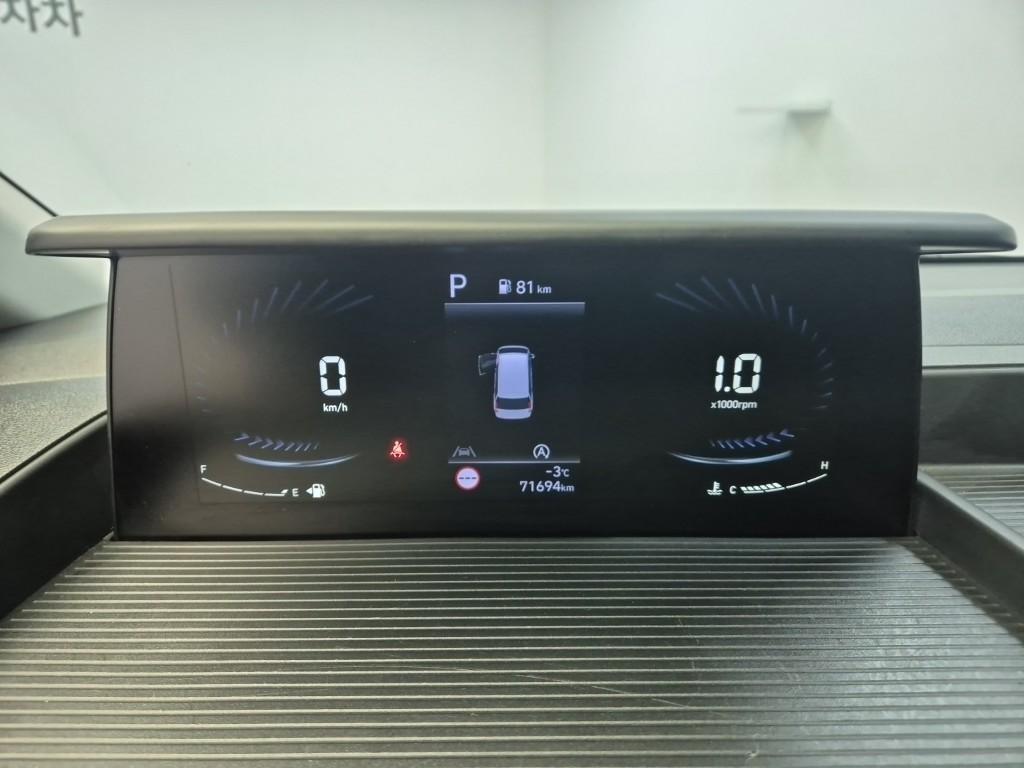 HYUNDAI Staria - Vista 10