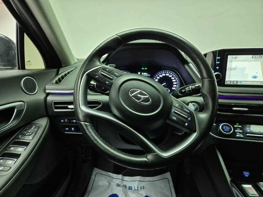 HYUNDAI Sonata - Vista 9