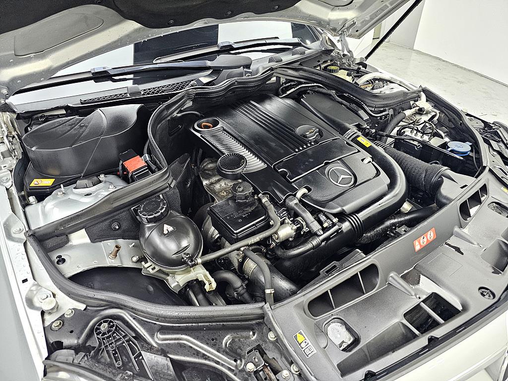 Mercedes Benz C Class - Vista 6