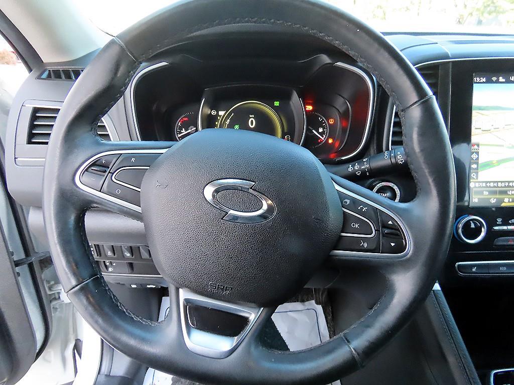 SAMSUNG QM6 - Vista 8