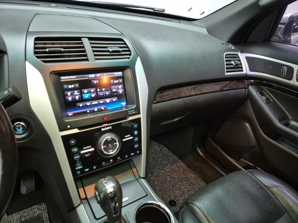 Ford Explorer - Vista 11