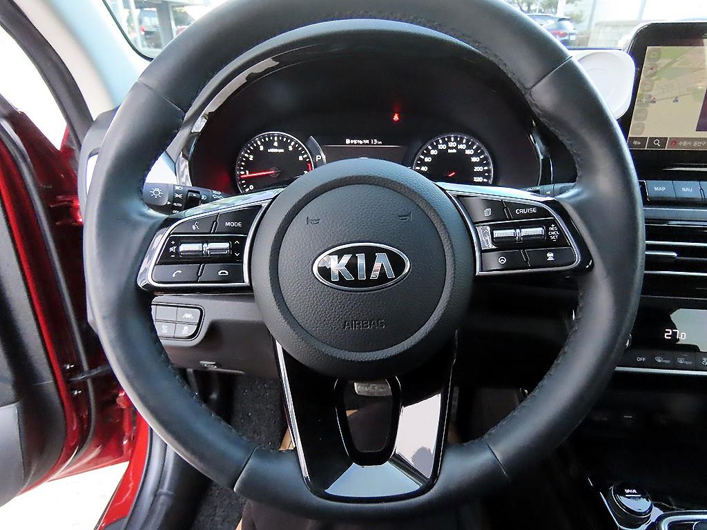 KIA Seltos - Vista 8