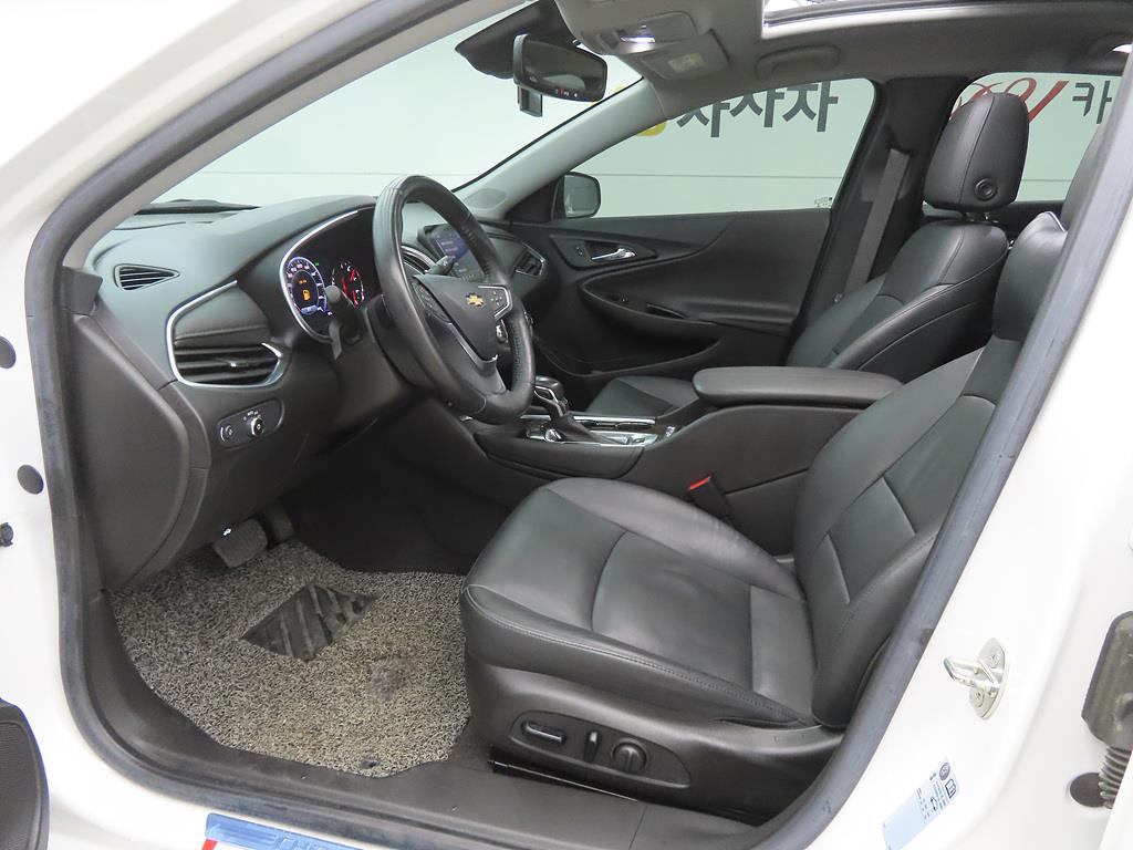 Chevrolet Malibu - Vista 5