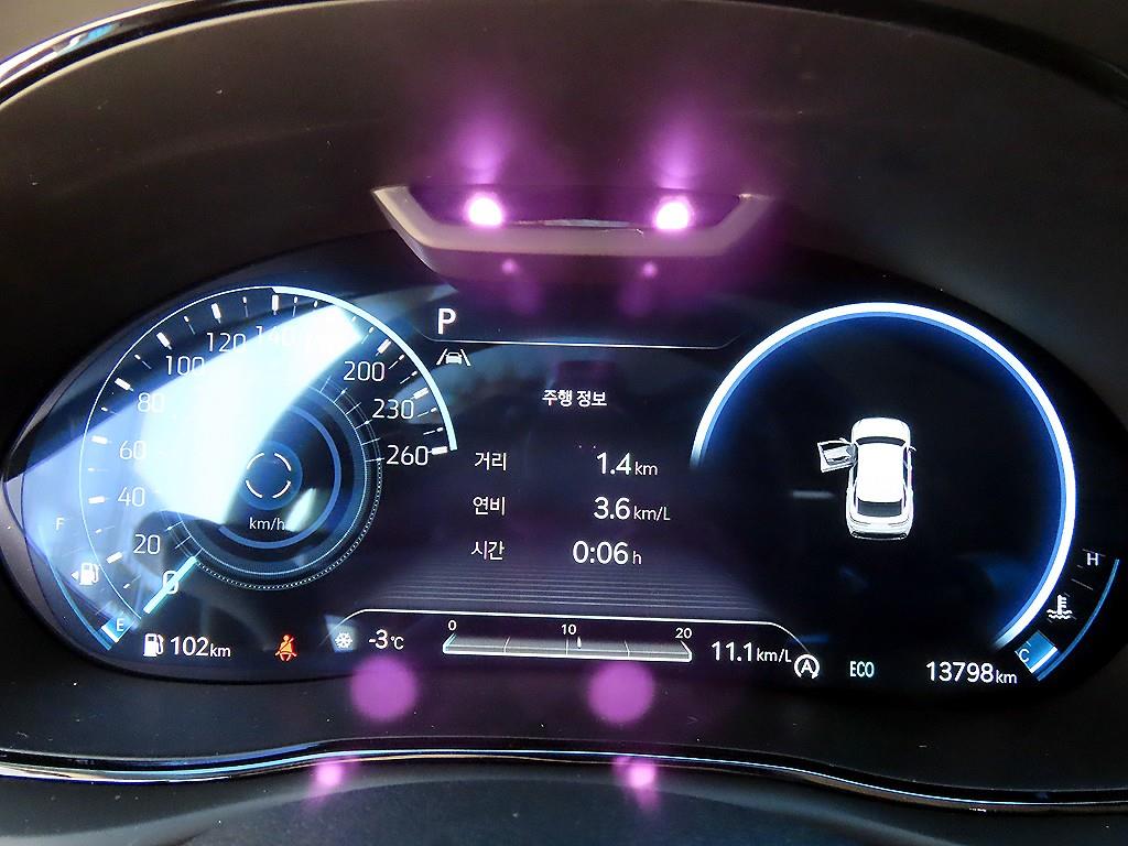 Genesis GV70 - Vista 9