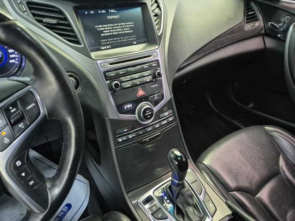 HYUNDAI Grandeur - Vista 10