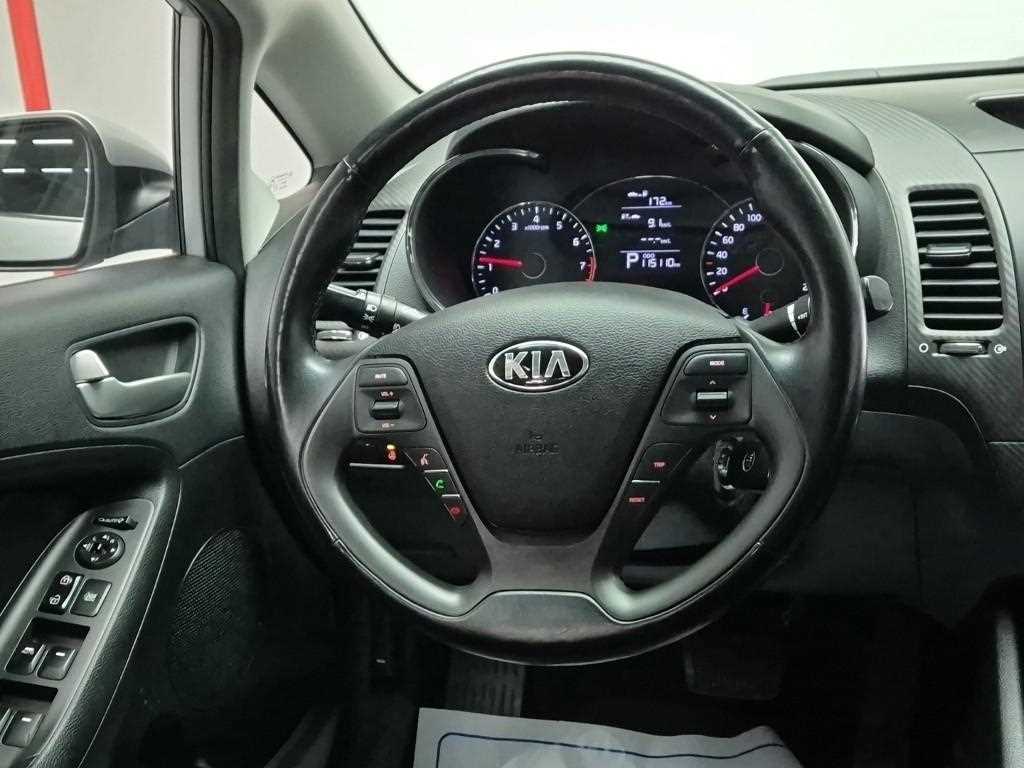 KIA K3 - Vista 9