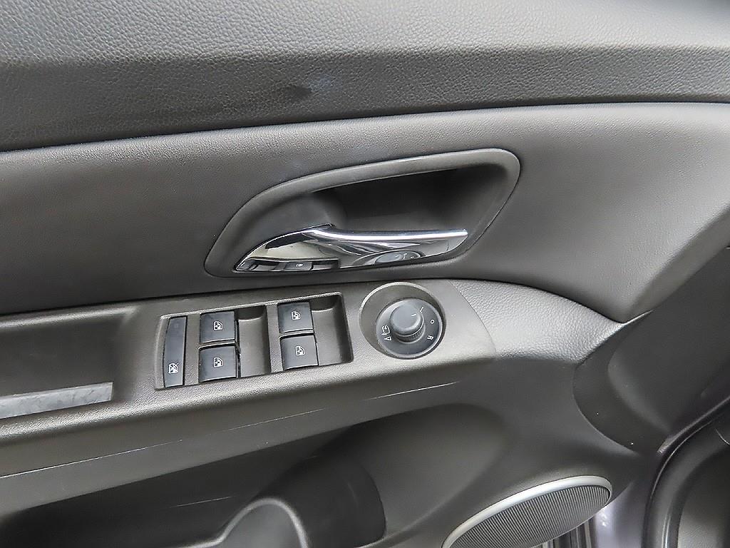 Chevrolet Cruise 2012 Gris - Importación desde Corea - HF Imports Iquique - Foto 13