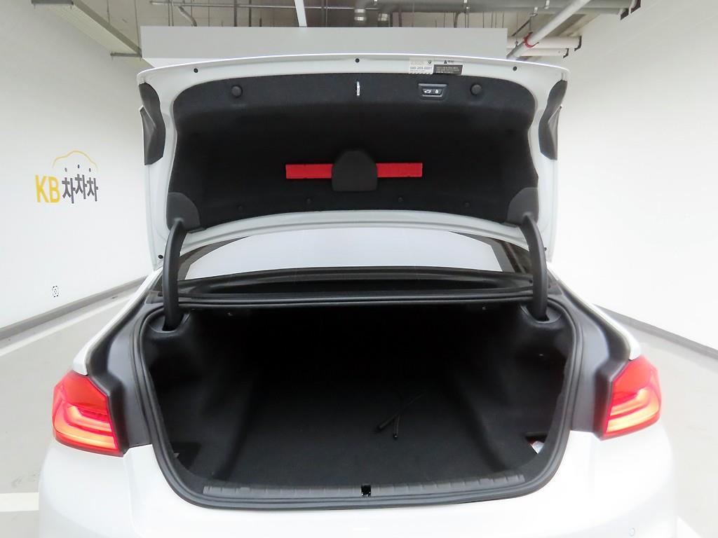 BMW 5 Series - Vista 5