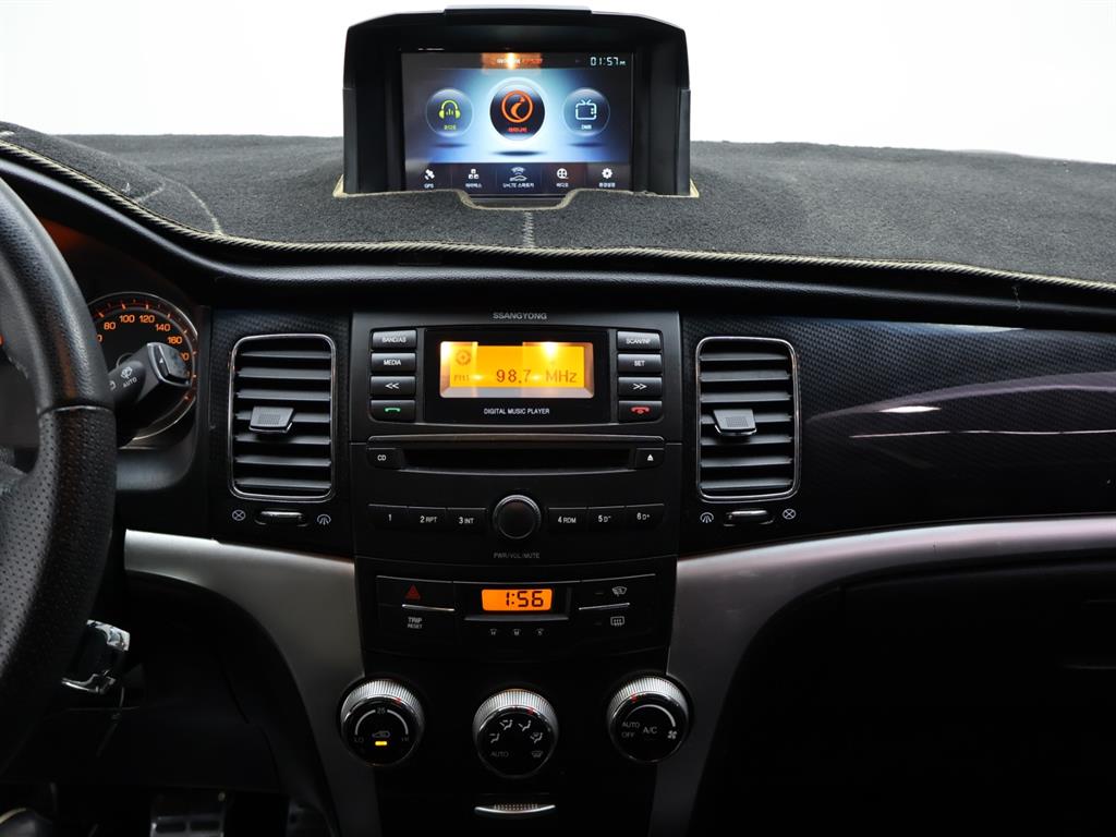 Ssangyong Korando 2013 Blanco - Importación desde Corea - HF Imports Iquique - Foto 9