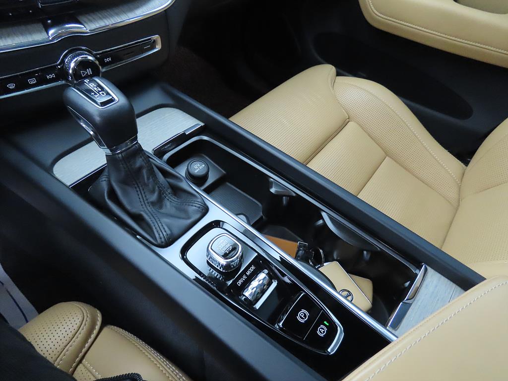 Volvo XC60 2019 Blanco - Importación desde Corea - HF Imports Iquique - Foto 13