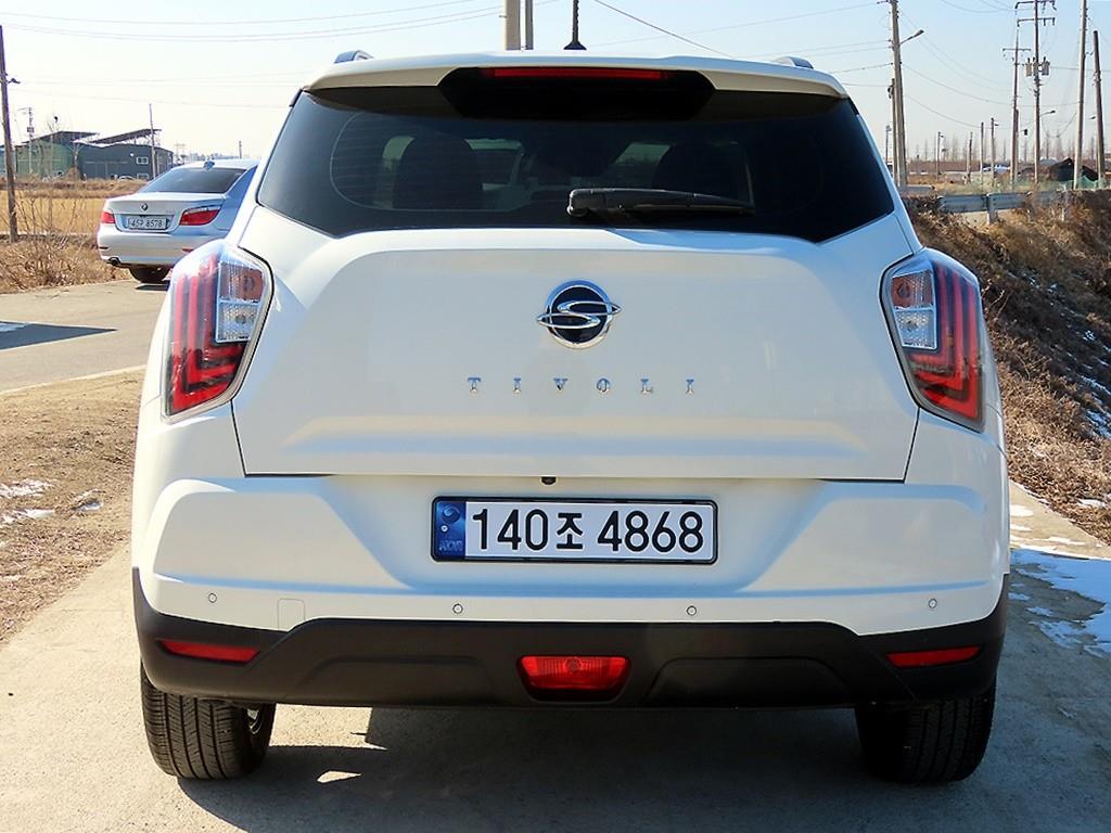 Ssangyong Tivoli - Vista 4