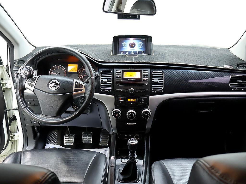 Ssangyong Korando - Vista 9